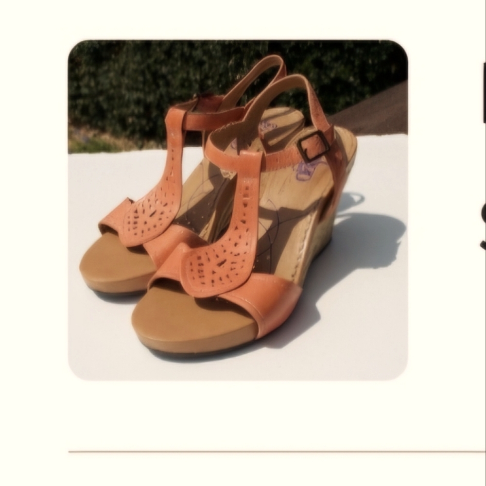 Peach Sandals Wedges Indigo by Clarks 7.5